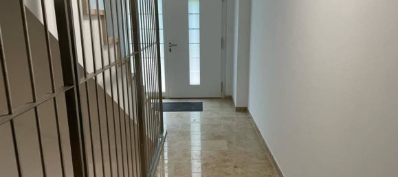 Apartamento de 4 habitaciónes en Wiesbaden, Germany No. 33745 5