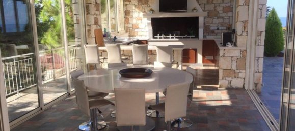 4 bedrooms Villa in Paphos, Cyprus No. 1745 3