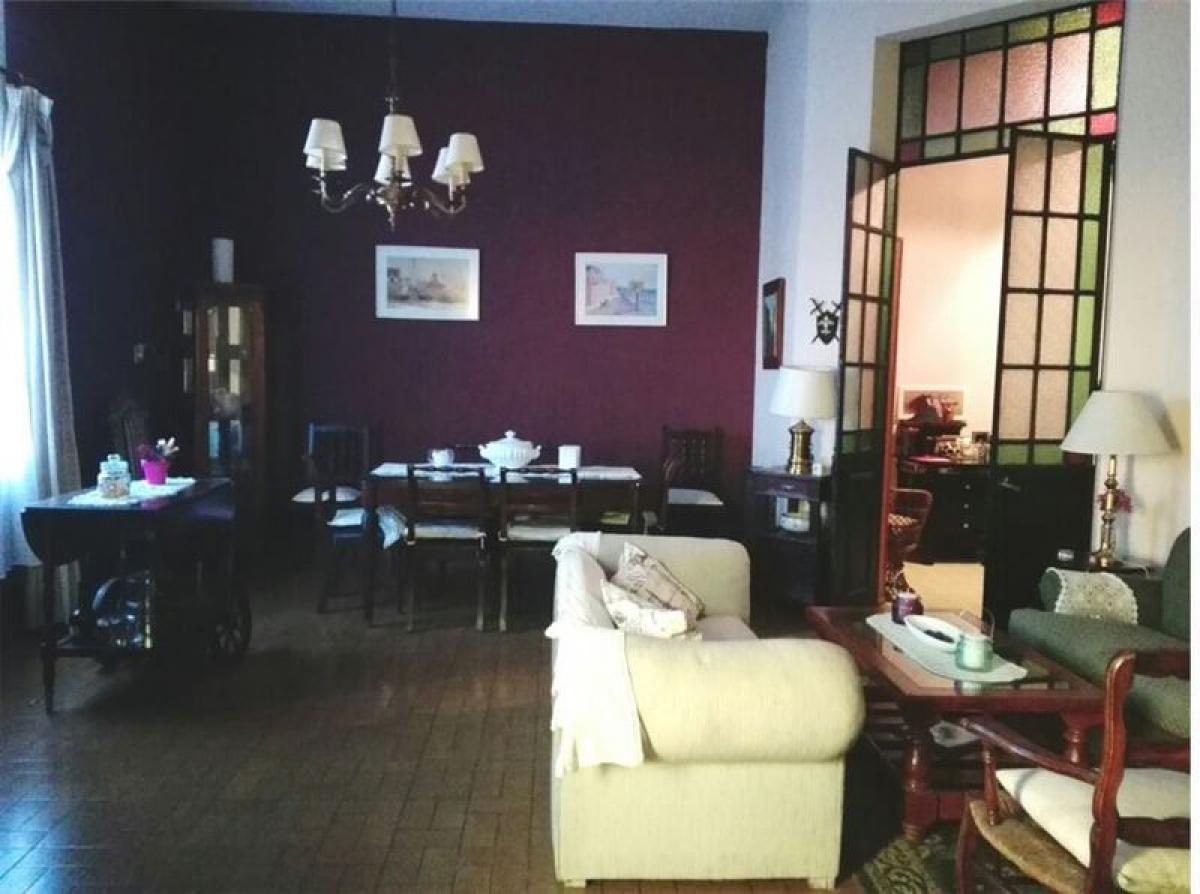 3 bedrooms House in Buenos Aires, Argentina No. 94245