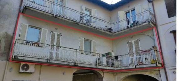 Apartamento de 4 dormitorios en Lomazzo, Italy No. 373748 2