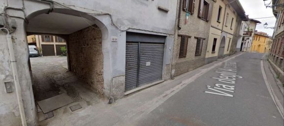 Apartamento de 4 dormitorios en Lomazzo, Italy No. 373748 3