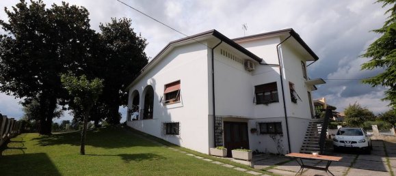 4 Schlafzimmer Villa in Pordenone, Italy, Nr. 344456 23