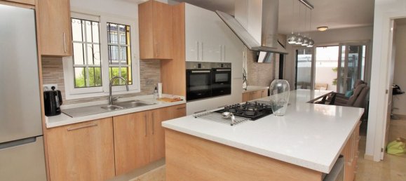 3 bedrooms Villa in Alicante, Spain No. 176483 10