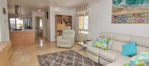 3 bedrooms Villa in Alicante, Spain No. 176483 6