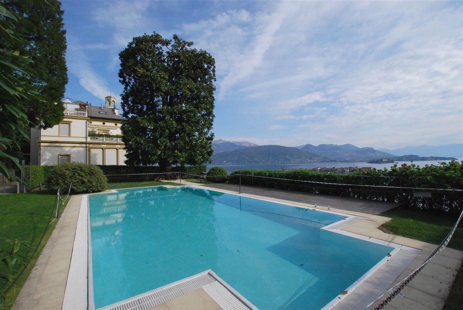 3 rooms Apartment in Baveno, Italy No. 139068