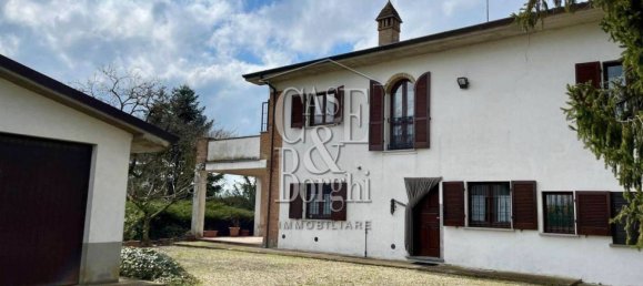 5 bedrooms Villa in Voghera, Italy No. 275290 3
