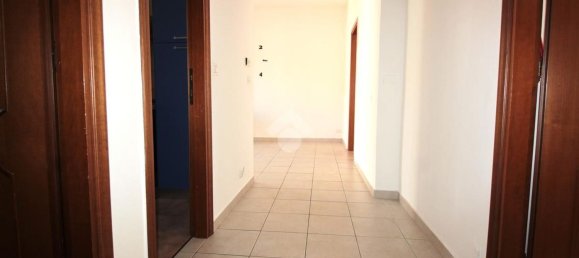 Apartamento de 3 divisões em Bellusco, Italy N.º 2350 5