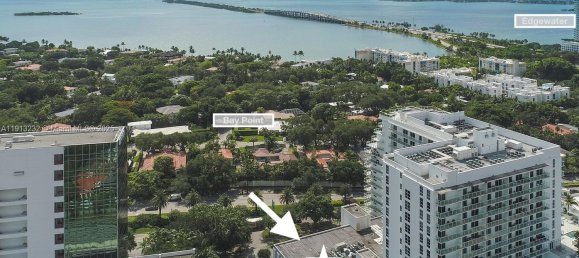 terreno en venta en Miami, Miami-Dade, Florida, USA № 614908 4