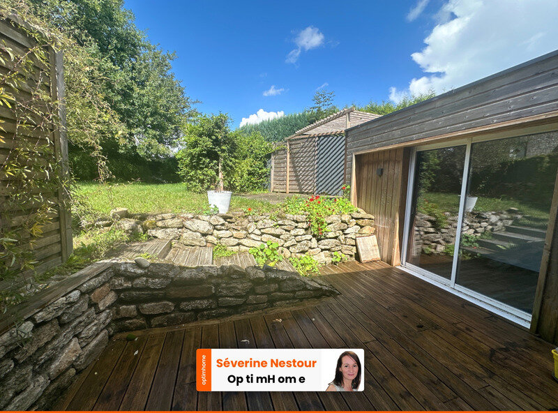 Casa de 3 dormitorios en Meslan, France No. 361131