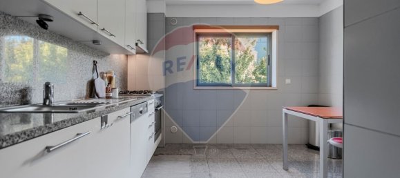 3 Schlafzimmer Wohnung in Lisbon, Portugal, Nr. 75727 2