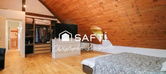 6 bedrooms House in Saint-Etienne-l'Allier, France No. 300305 6