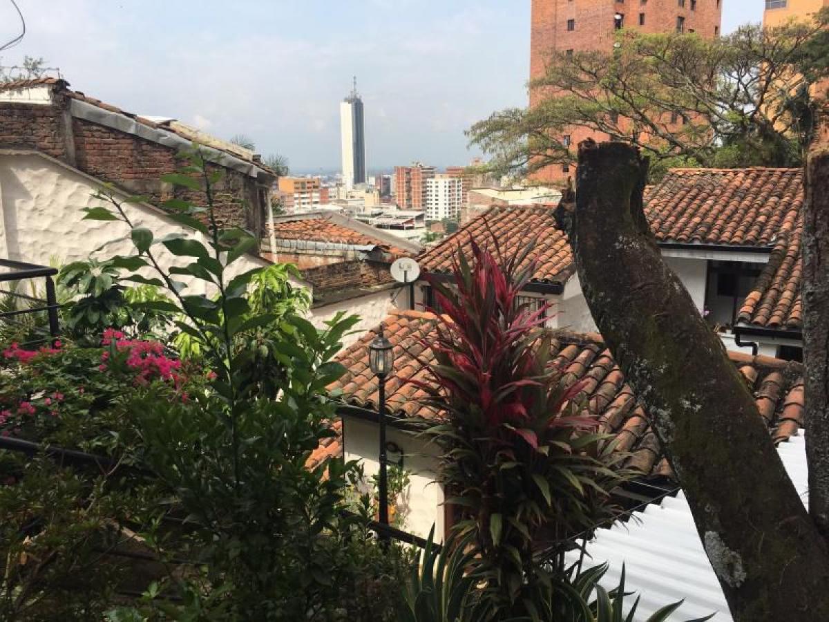 5 bedrooms House in Valle del Cauca, Colombia No. 9211