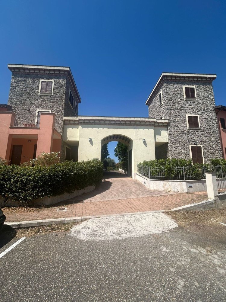 1 bedroom Apartment in Todi, Italy No. 338080