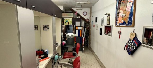 25m² Commercial property in Venice, Italy No. 344924 4