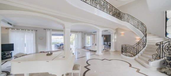 10 bedrooms Villa in Antibes, France No. 1774 7