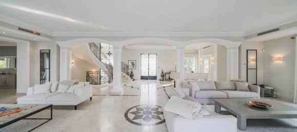 10 bedrooms Villa in Antibes, France No. 1774 8