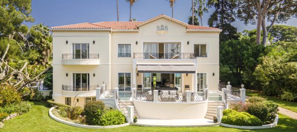 10 bedrooms Villa in Antibes, France No. 1774 3