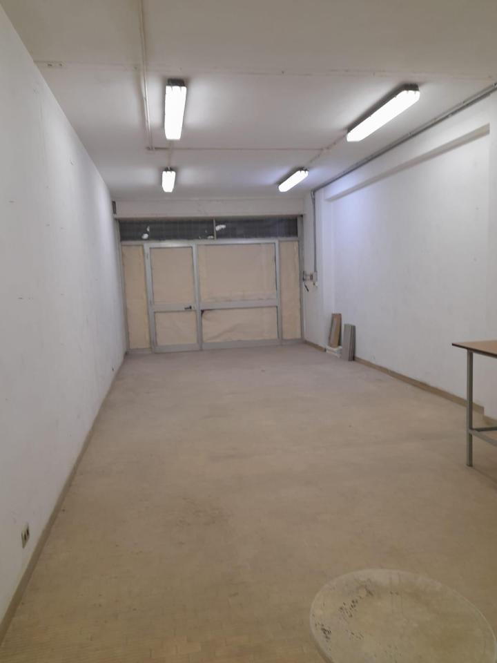 Garaje de 2 habitaciónes en Pontedera, Italy No. 106599