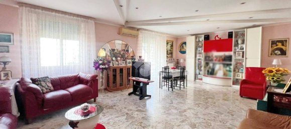 2 Schlafzimmer Wohnung in Foggia, Italy, Nr. 271423 8