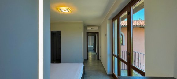 8 rooms House in Dogliani, Italy No. 260618 29