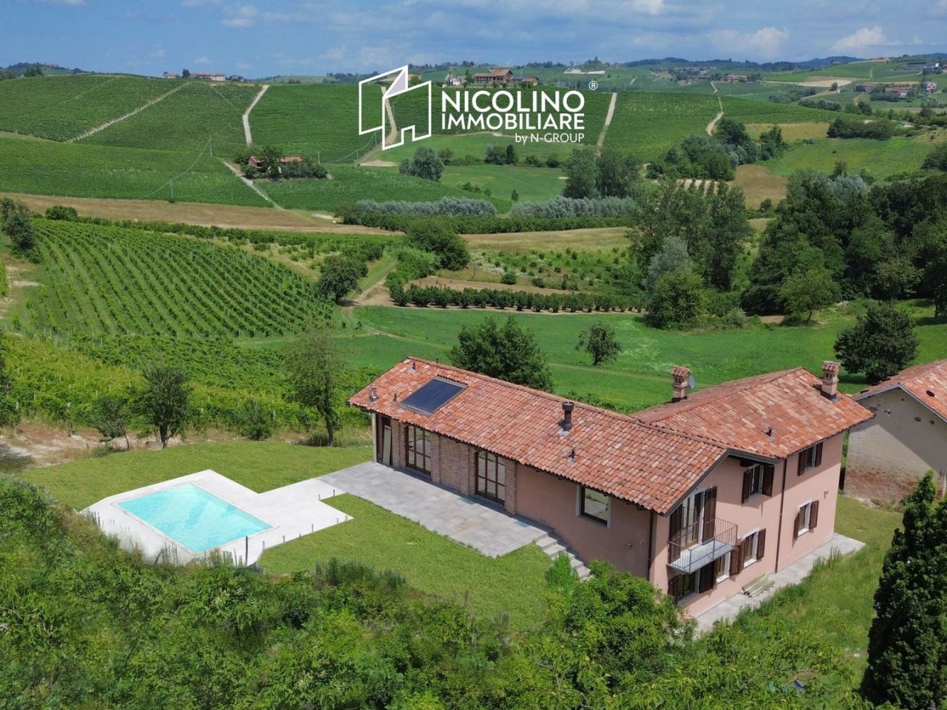 8 rooms House in Dogliani, Italy No. 260618