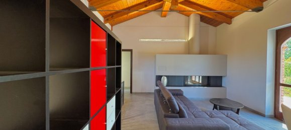 8 rooms House in Dogliani, Italy No. 260618 9