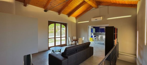 8 rooms House in Dogliani, Italy No. 260618 2