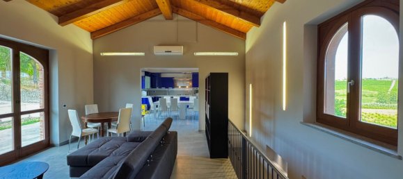 8 rooms House in Dogliani, Italy No. 260618 3