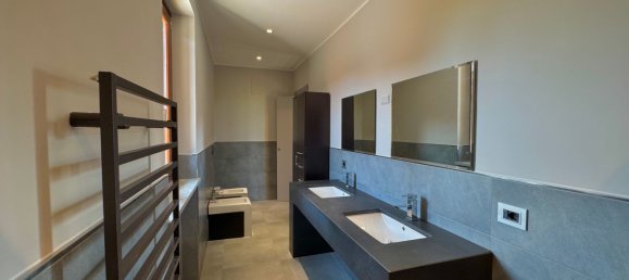 8 rooms House in Dogliani, Italy No. 260618 41