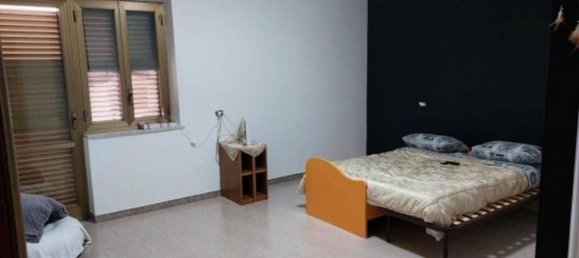 4 bedrooms Apartment in Crotone, Italy No. 320688 10