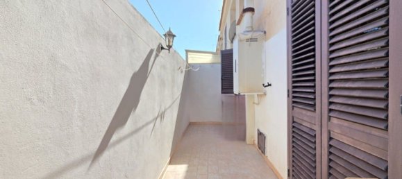 6 Schlafzimmer Haus in Vittoria, Italy, Nr. 352291 8