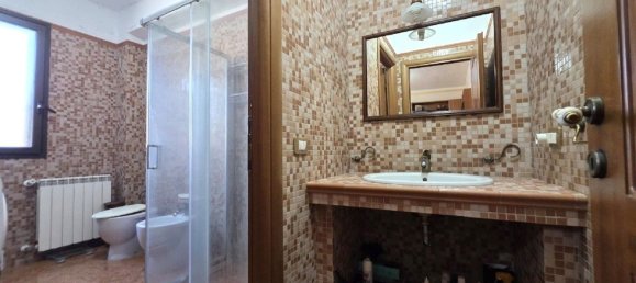 6 Schlafzimmer Haus in Vittoria, Italy, Nr. 352291 6