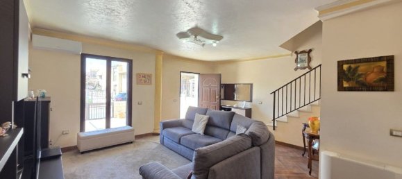 6 Schlafzimmer Haus in Vittoria, Italy, Nr. 352291 3