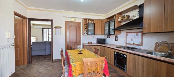 6 Schlafzimmer Haus in Vittoria, Italy, Nr. 352291 4