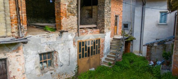 2غرفة منزل في Verzuolo, Italy رقم 128466 5