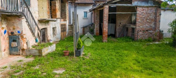 2غرفة منزل في Verzuolo, Italy رقم 128466 7