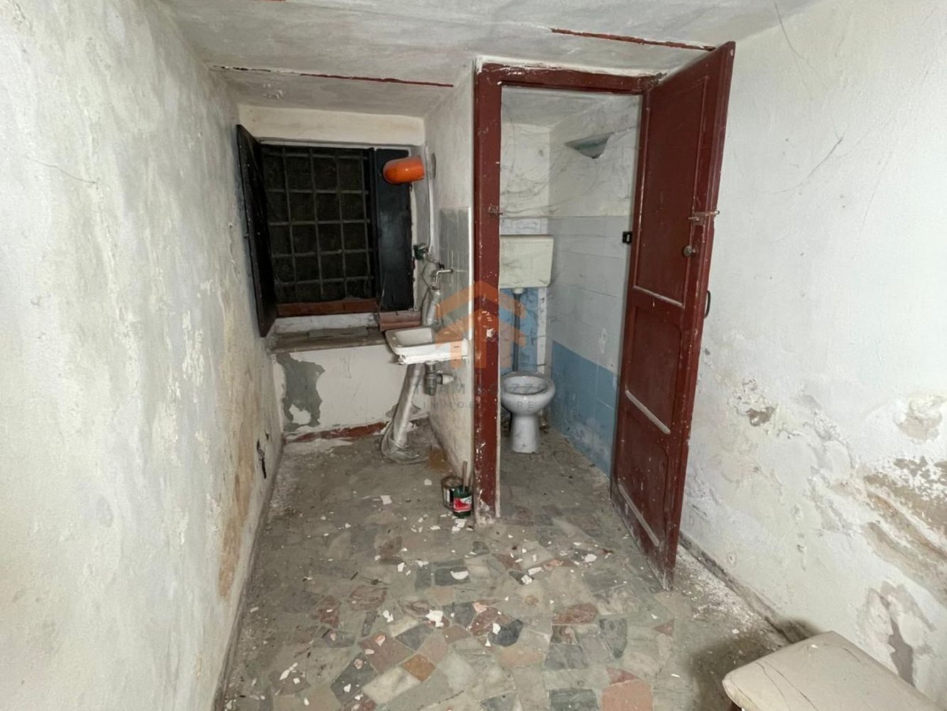 25m² Commercial property in Naples, Italy No. 279054