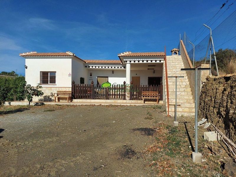 3 bedrooms House in Almayate Bajo, Spain No. 220634