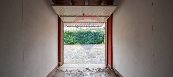 3-salle Appartement à Gussago, Italy No. 220499 32