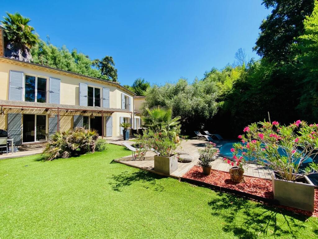 4 غرف نوم فيلا في Rayol-Canadel-sur-Mer, France رقم 285012