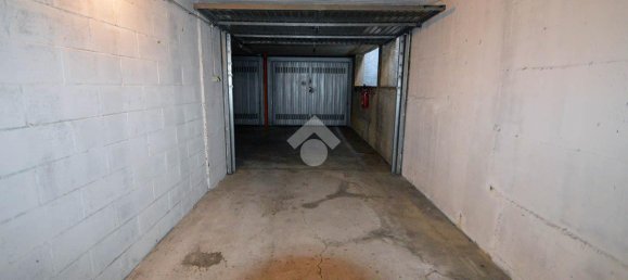 1 room Garage in Monza, Italy No. 69871 10