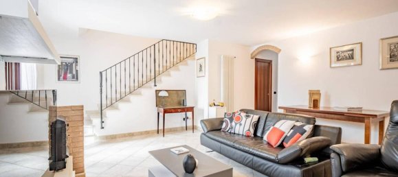 5-Zimmer Haus in Reggio Emilia, Italy, Nr. 29410 3