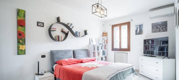 5-Zimmer Haus in Reggio Emilia, Italy, Nr. 29410 12