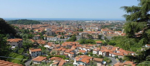 9 rooms Villa in Massa, Italy No. 103591 2