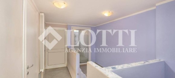 6 rooms House in Buti, Italy No. 20097 41