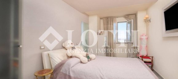 6 rooms House in Buti, Italy No. 20097 25