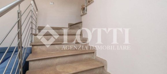 6 rooms House in Buti, Italy No. 20097 18