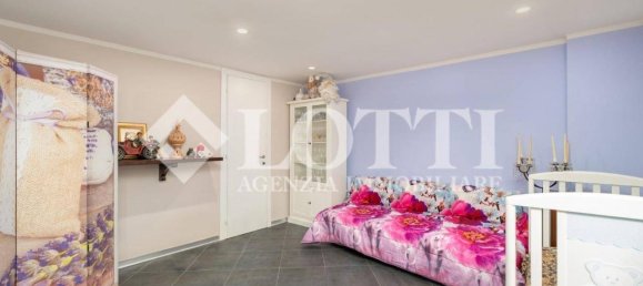 6 rooms House in Buti, Italy No. 20097 39