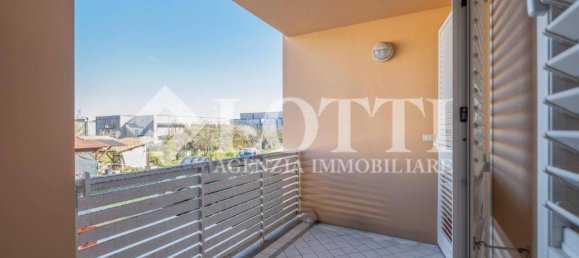 6 rooms House in Buti, Italy No. 20097 14