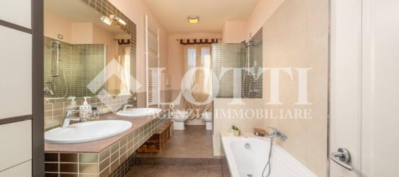 6 rooms House in Buti, Italy No. 20097 20